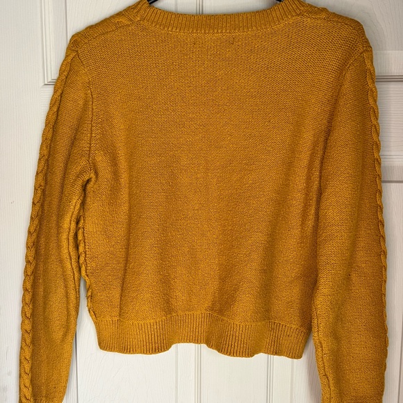 Crop Mustard yellow Banana Republic sweater - Picture 4 of 5